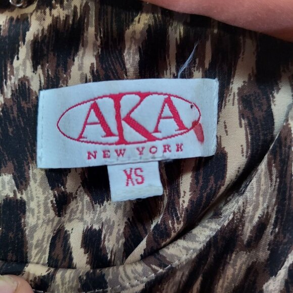 AKA New York XS Silk Brown Blend Animal Print Shift Dress 3/4 Sleeve Stretch - Picture 3 of 9